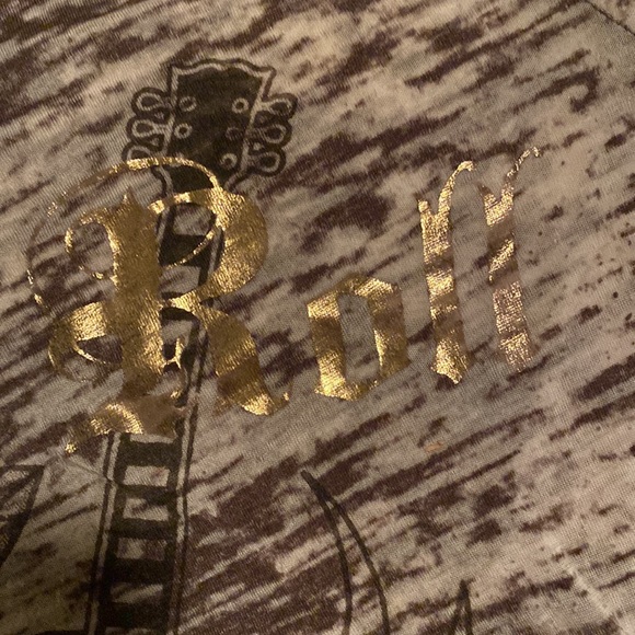 Rock n out fun top! - Picture 3 of 6